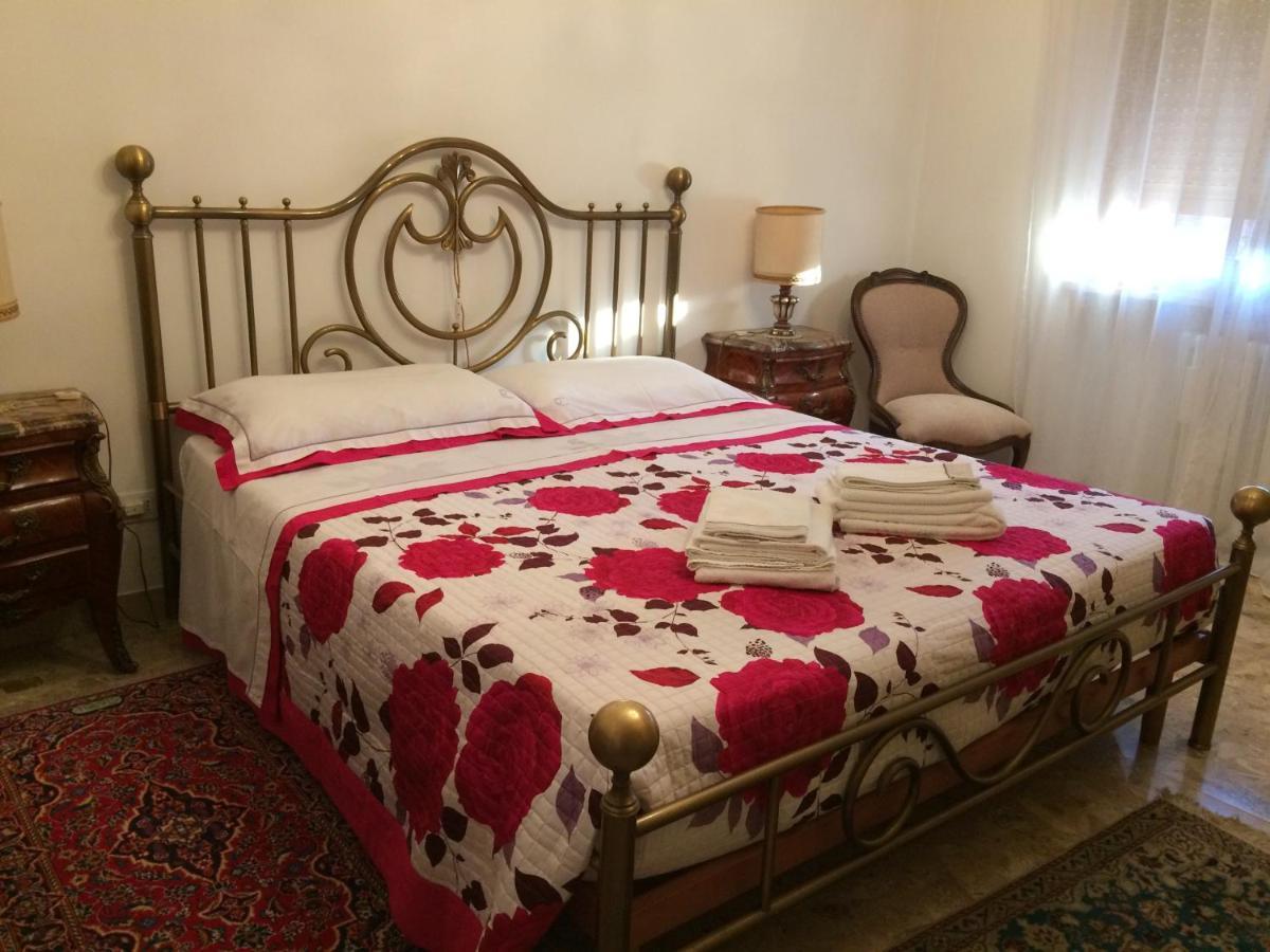 B&B Pergolesi เวโรนา ภายนอก รูปภาพ