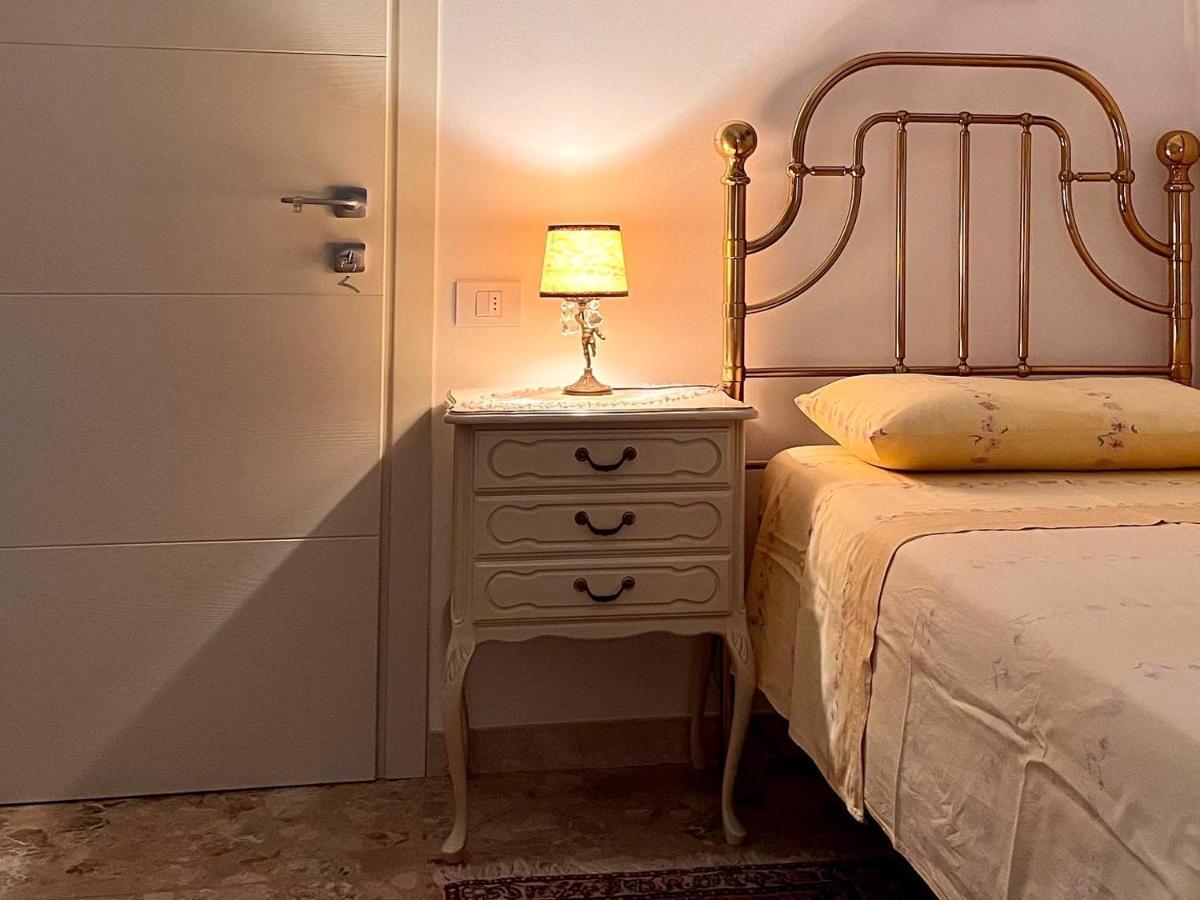 B&B Pergolesi เวโรนา ภายนอก รูปภาพ