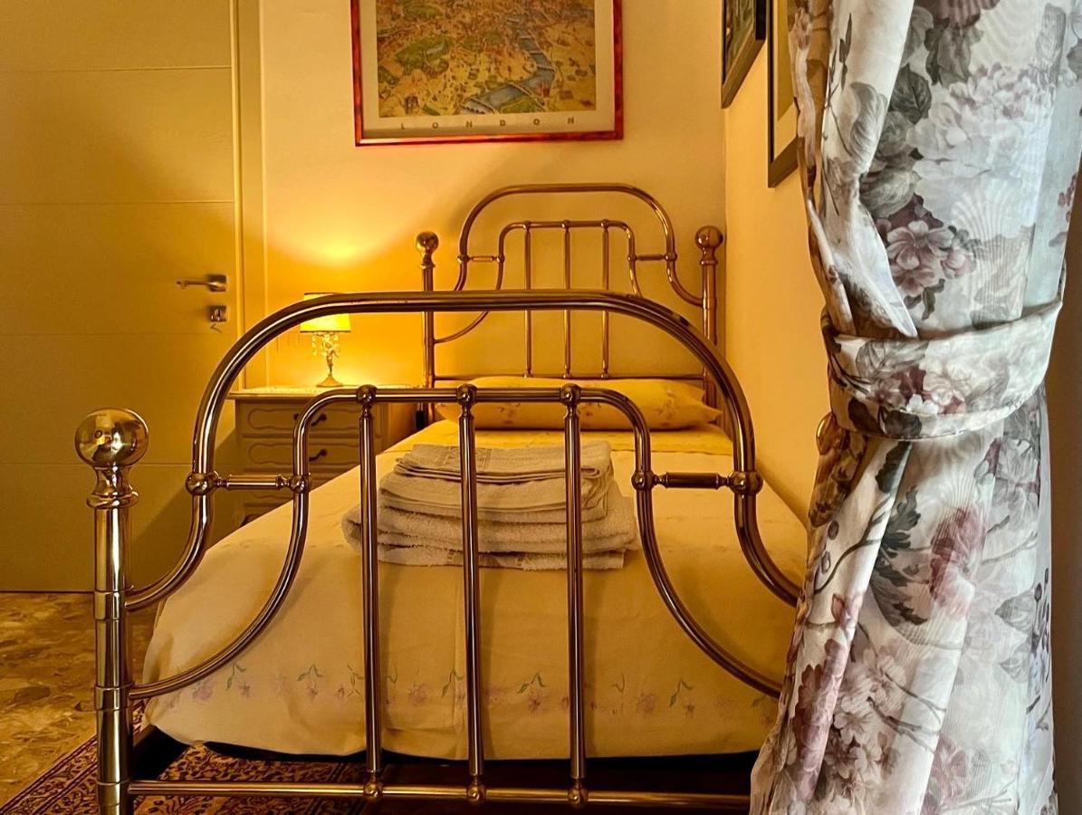 B&B Pergolesi เวโรนา ภายนอก รูปภาพ