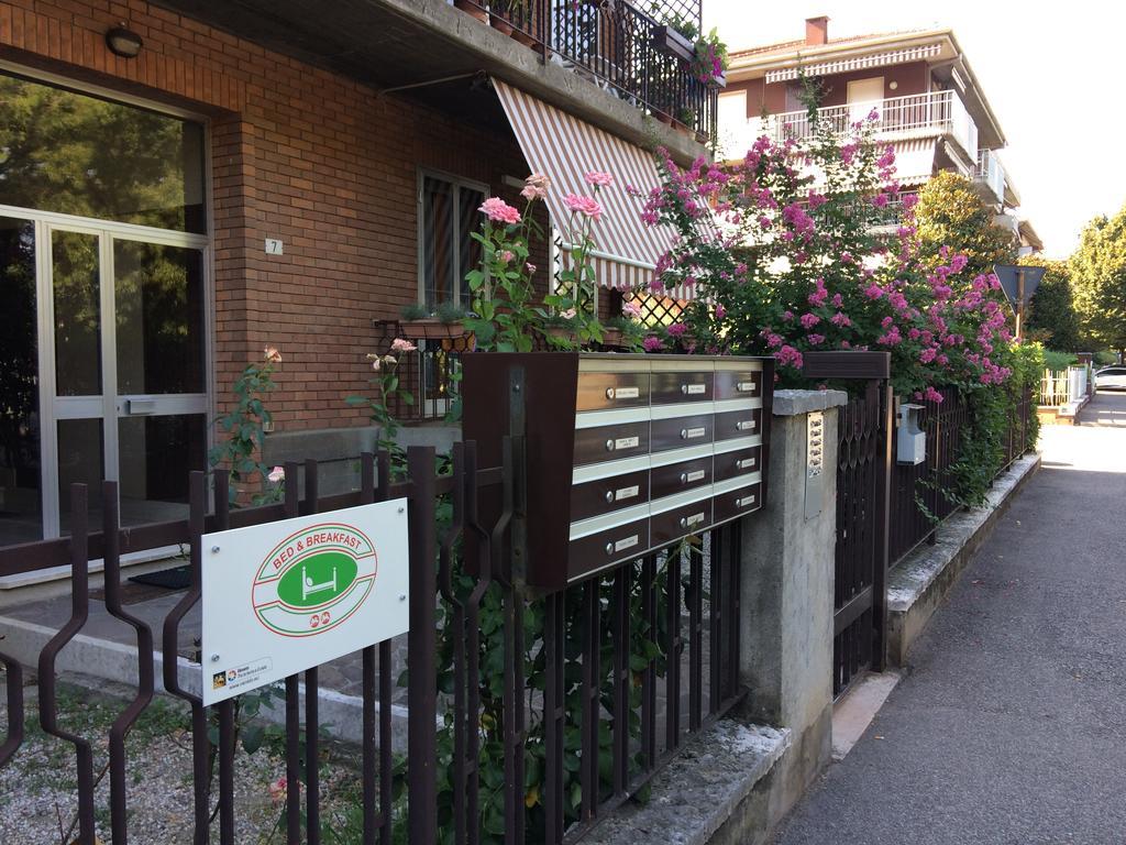 B&B Pergolesi เวโรนา ภายนอก รูปภาพ