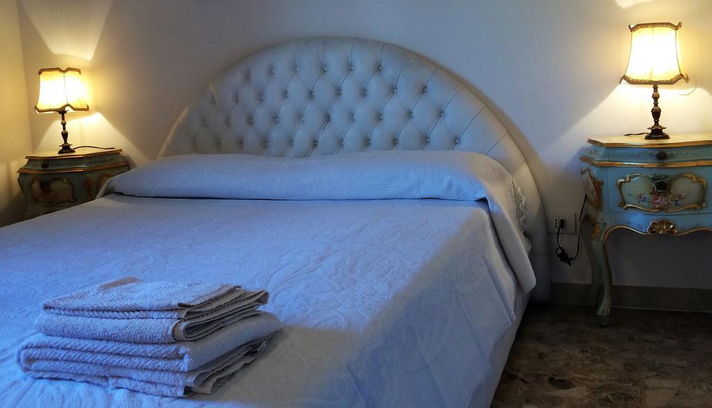 B&B Pergolesi เวโรนา ภายนอก รูปภาพ